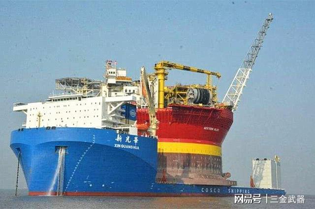 华海龙号半潜船，引领深海探索新时代的巨擘，华海龙号半潜船，深海探索新时代的领航者