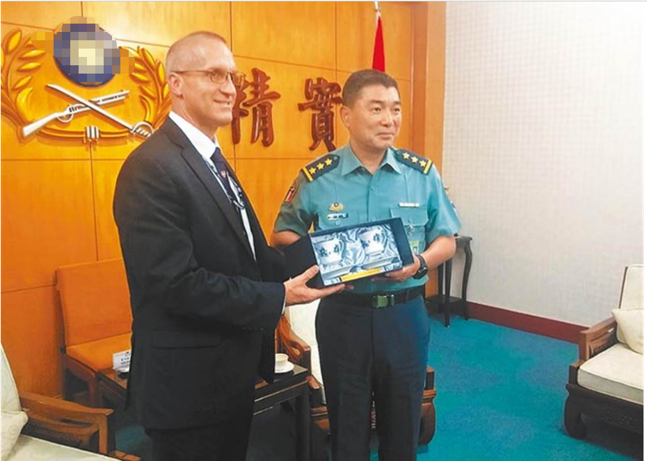 凤凰军机处王云飞与台湾的不解之缘,王云飞与台湾的深厚情缘,凤凰军机处探秘