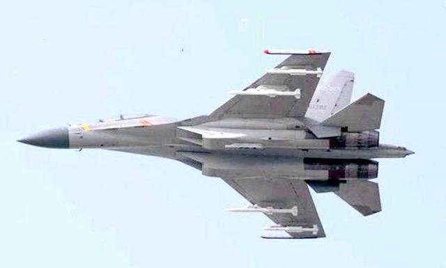 歼16性能超越歼10C,深度解析中国战斗机的进化之路,中国战斗机进化之路,歼-16性能超越歼-10C的深度解析