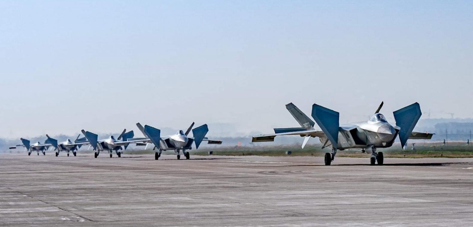 歼-20与俄罗斯的深厚支援,空中力量的国际携手,歼-20与俄罗斯的深厚支援,空中力量的国际联手