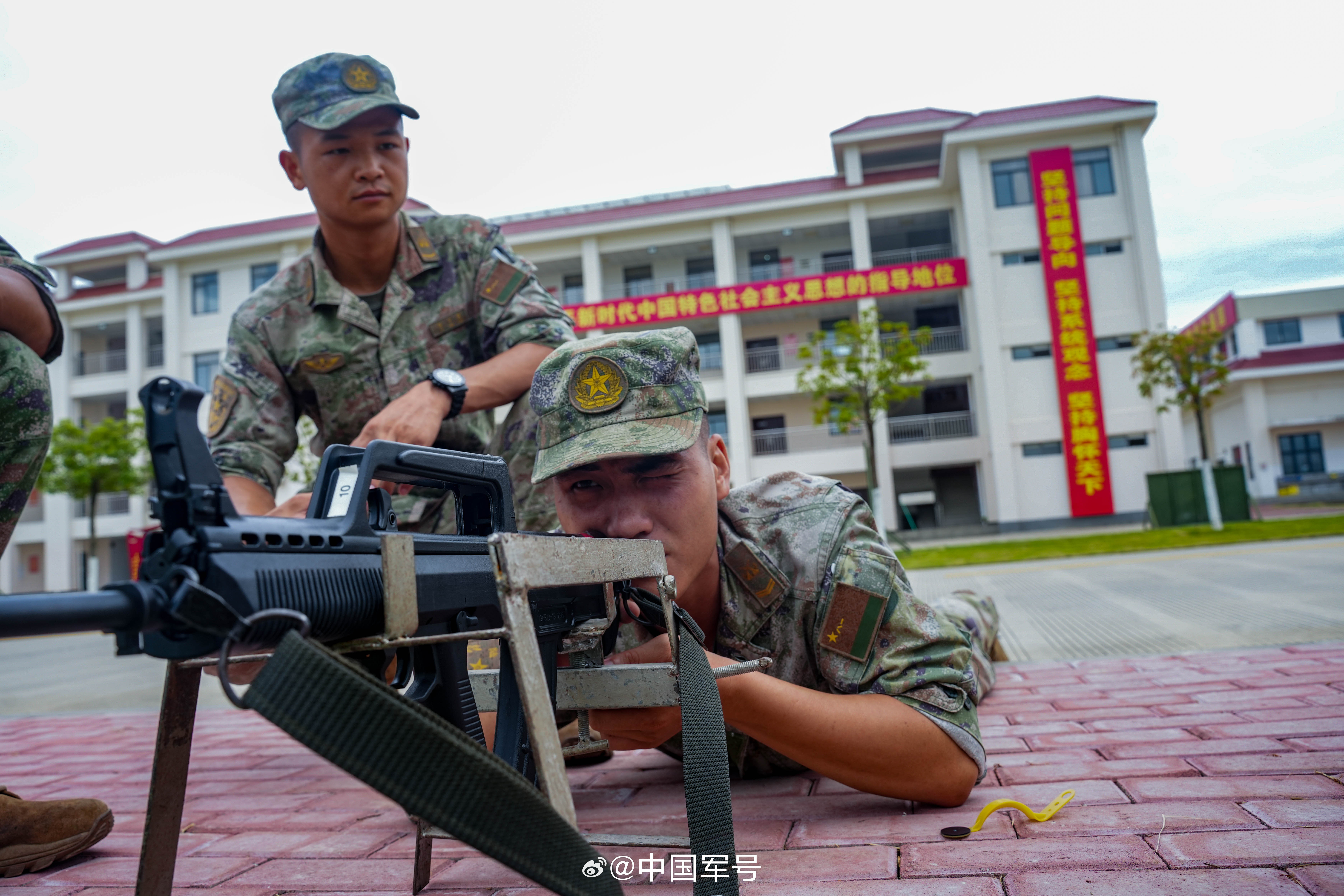 广东新兵杀班长事件，深度探究与反思，广东新兵杀害班长事件，深度探究背后的原因与反思