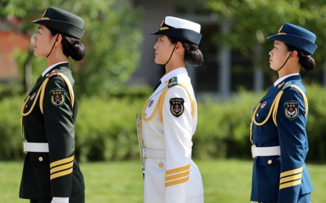 仪仗队女兵退伍,荣耀与未来的交织,仪仗队女兵退伍,荣耀与未来的碰撞