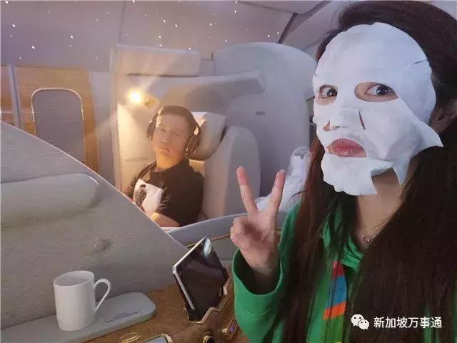 芭莎明星慈善夜,成龙的光影之路与慈善情怀,芭莎明星慈善夜,成龙的光影之路与慈善之心