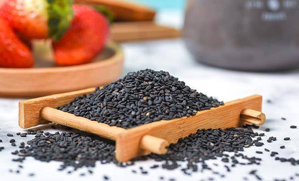 黑芝麻的功效与作用,揭示黑芝麻的神奇健康益处,黑芝麻的神奇健康益处,功效与作用详解