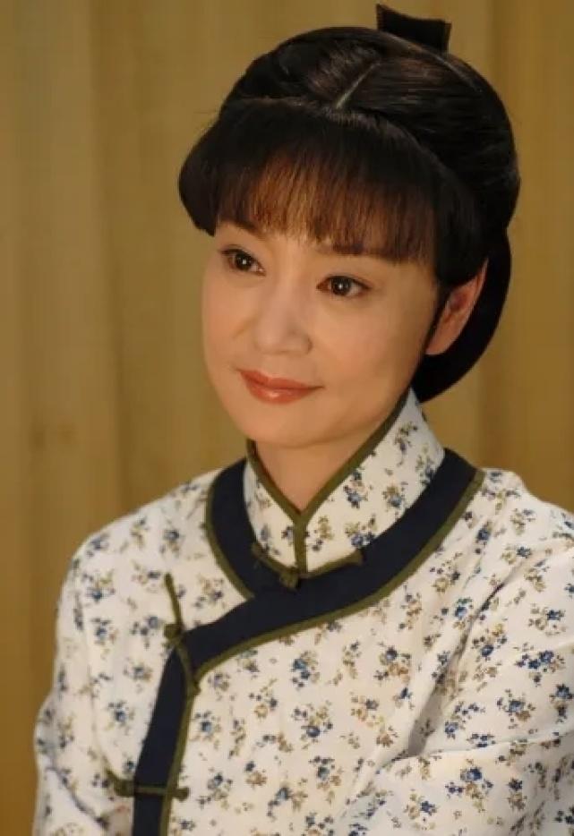 揭秘演员杨昆丈夫的个人资料,揭秘杨昆丈夫的神秘面纱,不为人知的个人资料曝光