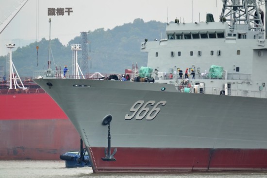 揭秘中国海军的超级奶妈——903型综合补给舰,中国海军的超级补给力量,揭秘903型综合补给舰的神秘面纱