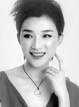 方琼个人资料简介及照片,揭秘主持人背后的故事与她的丈夫,方琼个人资料、照片大揭秘,主持人背后的故事与她的丈夫探秘之旅