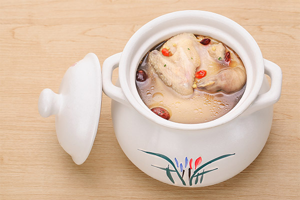 鸽子汤,炖制美味与营养的双重盛宴,鸽子汤,美味与营养的双重盛宴炖制指南