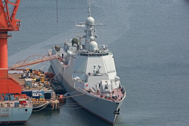 中国海军新纪元,052D导弹驱逐舰的服役之路,中国海军新纪元,052D导弹驱逐舰的崛起之路