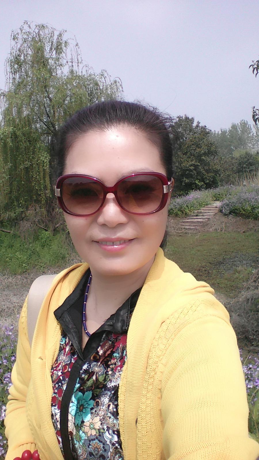 离婚女人征婚图片背后的故事与反思,离婚女人征婚图片背后的故事与启示