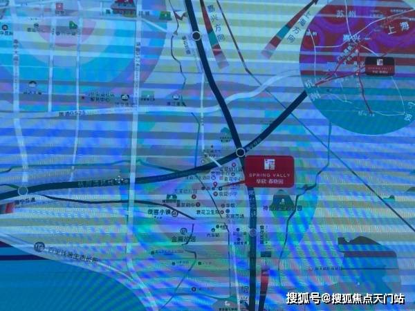 邓丽君与成龙,音乐与影坛的璀璨之星,邓丽君与成龙,音乐与影坛的闪耀巨星