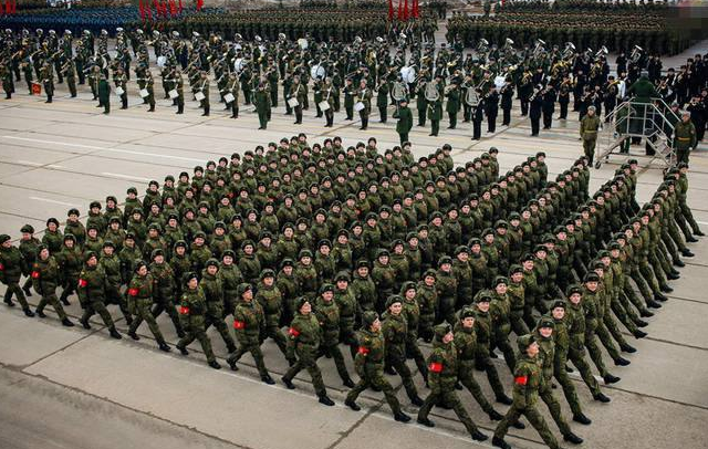 回顾历史瞬间,2017年中国阅兵高清视频回顾,「2017年中国阅兵高清视频回顾,历史瞬间的震撼」