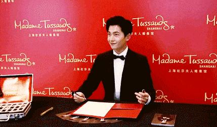 杜莎夫人蜡像馆,探寻蜡像制作成本与背后的故事,杜莎夫人蜡像馆,探寻蜡像背后的制作成本与故事