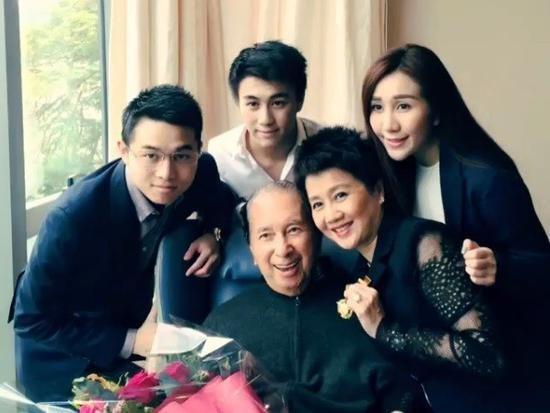 澳门精准四肖期期准免费公式,揭秘亮点与探索价值,澳门精准四肖期期准免费公式,揭秘亮点与探索其独特价值