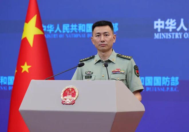 李莉,国防部发言人的风采与担当,李莉,国防部发言人的风采与责任担当