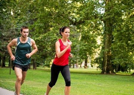 有氧运动与无氧运动,减肥的最佳选择之争,有氧运动与无氧运动,减肥最佳选择的较量