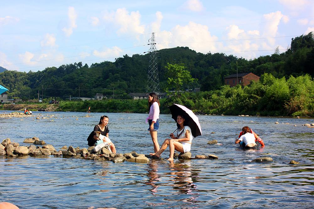 夏天去哪避暑旅游最好——追寻清凉胜地的旅程,夏日避暑胜地探寻之旅,追寻清凉胜地的旅程