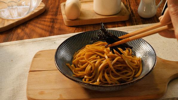 面条的美味制作秘诀,如何打造一碗令人垂涎的面条,面条制作秘诀大揭秘,打造一碗垂涎欲滴的美味面条!