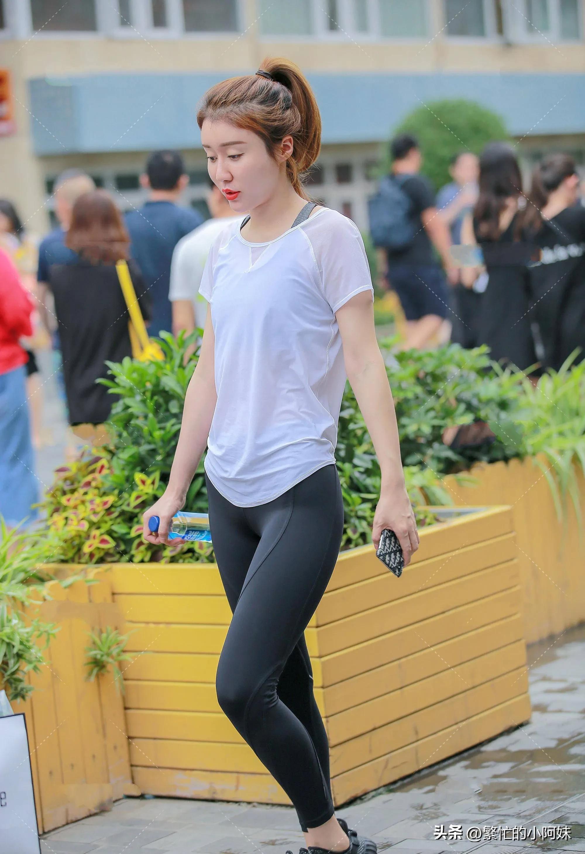 瑜伽裤女神的魅力与风采,瑜伽裤女神的魅力风采展露无疑