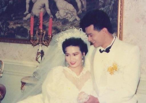 黄日华老婆的简历——梁洁华的成长与爱情,梁洁华,黄日华背后的女人——成长与爱情的轨迹