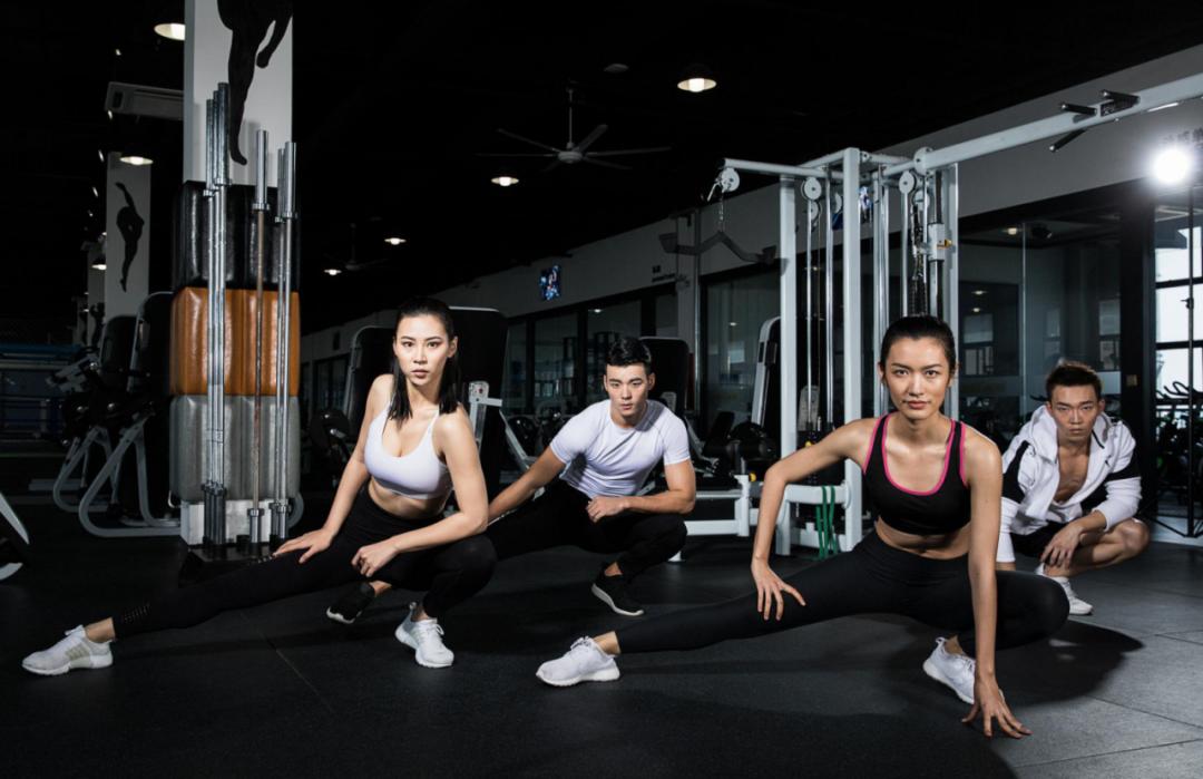 健身教练工资构成与计算方式解析,健身教练工资构成及计算方式深度解析