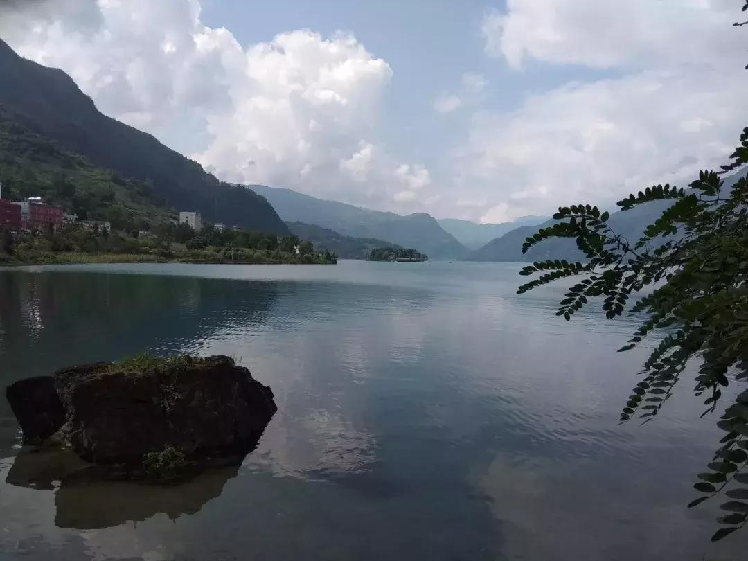 成都周边自驾一日游最佳景点,成都周边自驾一日游必游景点推荐