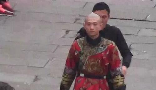 鹿鼎记张一山版，演员表、剧照与经典再现，鹿鼎记张一山版，演员阵容、剧照揭秘与经典场景再现