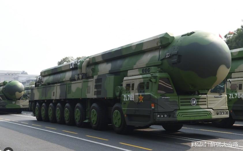 战斧巡航导弹对比中国长剑-10导弹,技术差异与战略影响分析,战斧巡航导弹与长剑-10导弹技术差异与战略影响深度解析,技术对比与战略影响分析