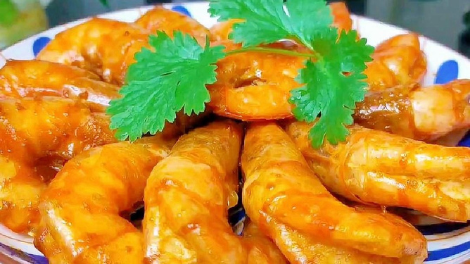 家常油焖大虾简单做法,美味与健康并存,家常油焖大虾,美味与健康,轻松上手!