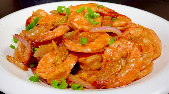 家常油焖大虾简单做法,美味与健康并存,家常油焖大虾,美味与健康,轻松上手!