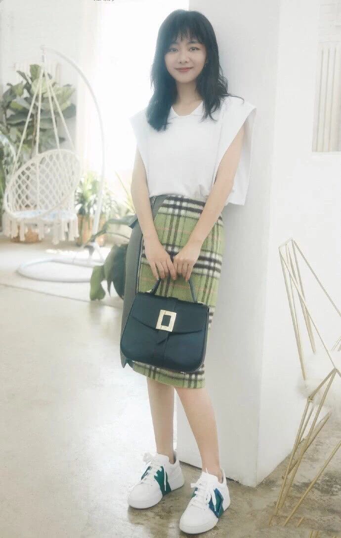 谭松韵身高有162吗？探究真实数据与个人印象的差异，谭松韵身高探究，真实数据与个人印象的对比