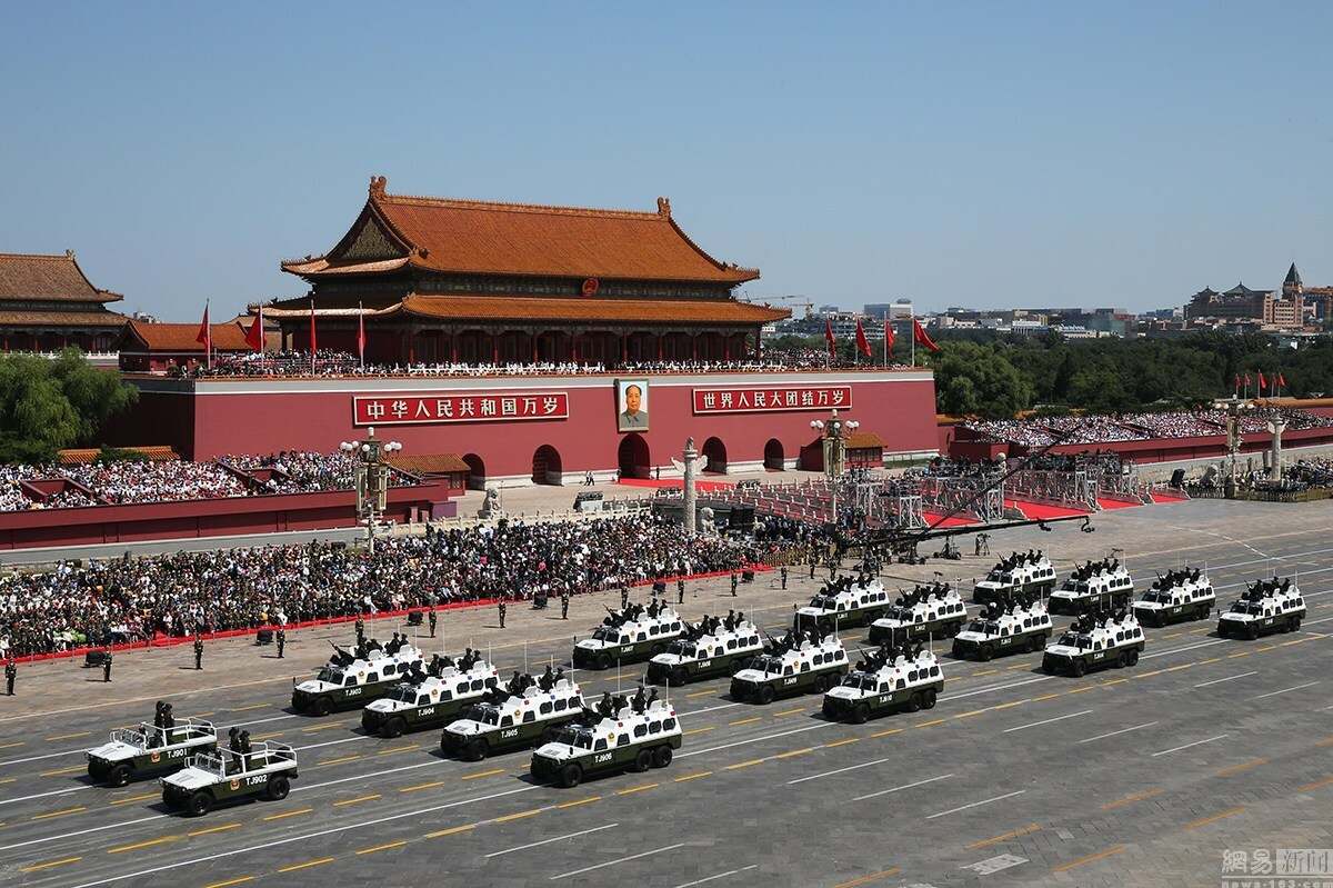 庆祝中华人民共和国成立七十周年阅兵高清完整版回顾与展望，中华人民共和国成立七十周年阅兵盛典回顾与展望，荣耀瞬间，砥砺前行