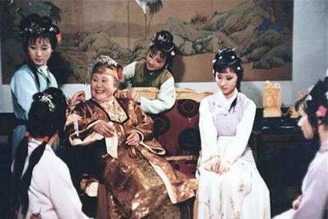 查生辰八字看姻缘，解读命运中的红线牵连，揭秘生辰八字与姻缘红线，解读命运中的情感纠缠