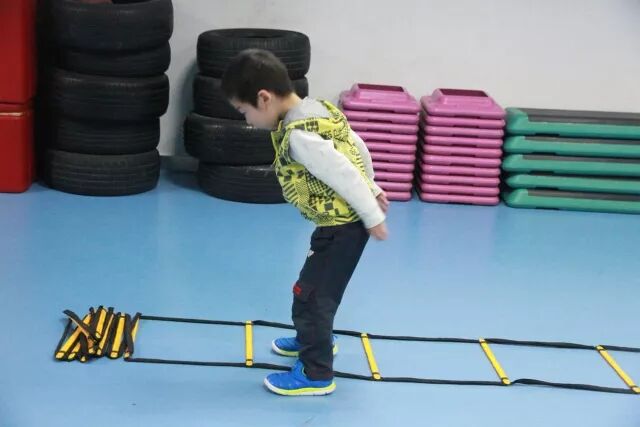 儿童体能训练50种方法,激发孩子的潜能,健康成长,儿童体能训练50法,激发潜能,助力健康成长