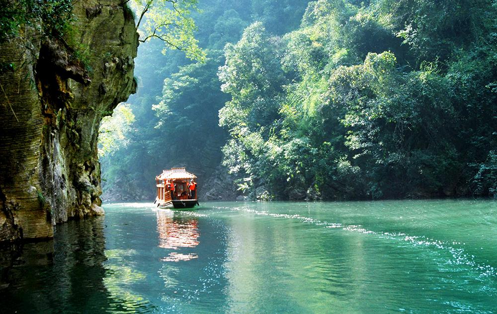 三峡豪华游轮，探索自然之美的极致体验，三峡豪华游轮，自然之美的极致探索之旅