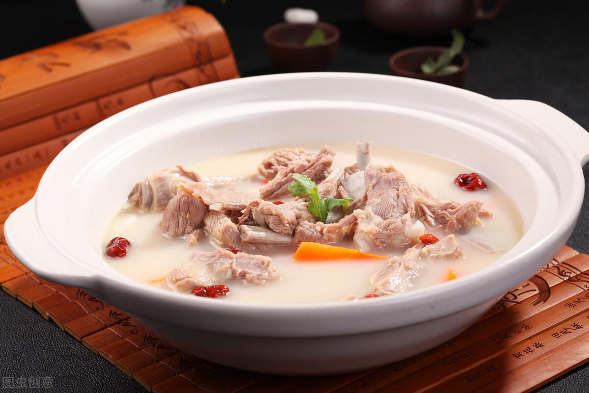 炖羊肉三放三不放,烹饪之道,味觉之舞,炖羊肉秘诀,三放三不放,烹饪技巧与味觉盛宴