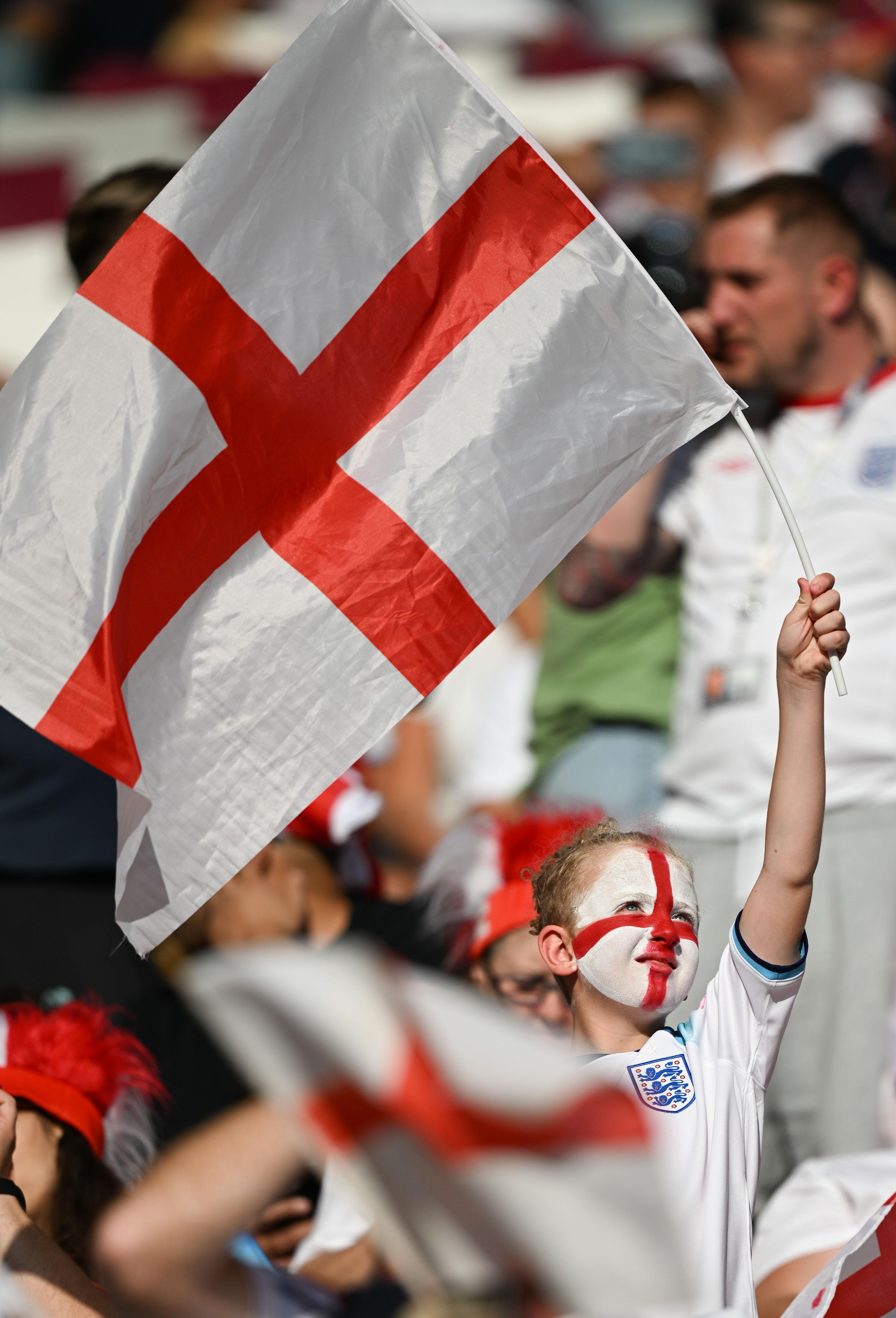 英格兰与伊朗对决的最新消息,一场国际足球界的瞩目之战,英格兰与伊朗对决引爆国际足球界瞩目之战