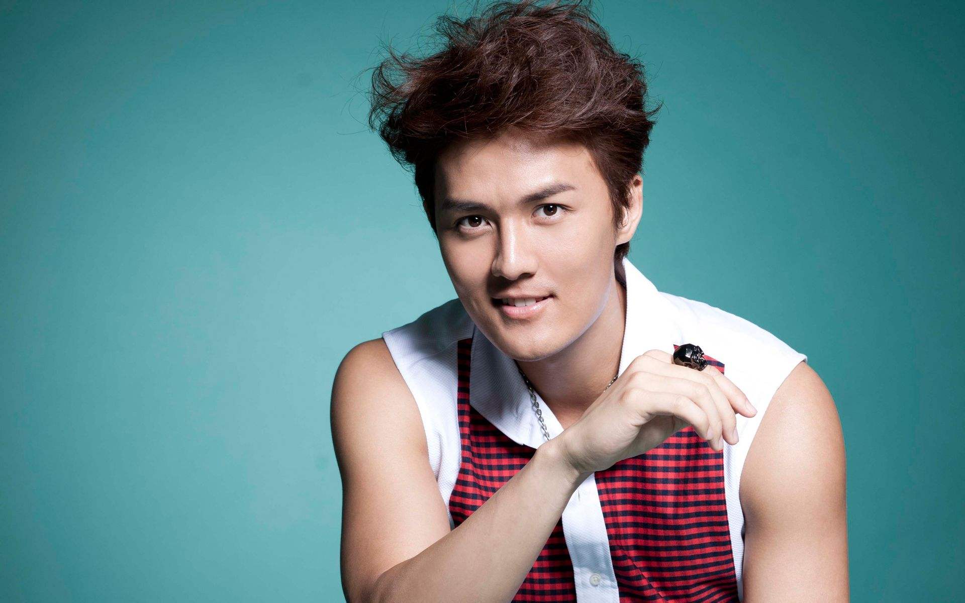 香港吴克群个人资料简介，吴克群香港个人资料简介