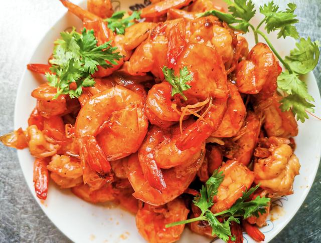 油焖大虾的做法,一道经典美食的烹饪指南,油焖大虾烹饪指南,经典美食制作步骤详解