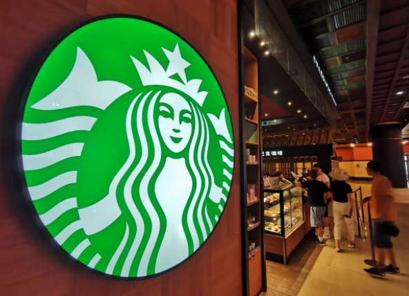 澳门一码一肖预测与星巴克集体罢工现象探讨,澳门预测与星巴克罢工现象探析