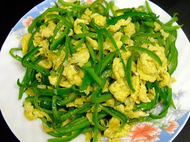 学炒菜做美食家常菜,从厨房新手到厨艺高手的转变,从厨房新手到厨艺高手,学炒菜,掌握家常菜制作技巧