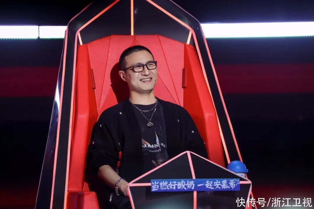 中国好声音导师,引领音乐梦想的航标,中国好声音导师,音乐梦想的领航者