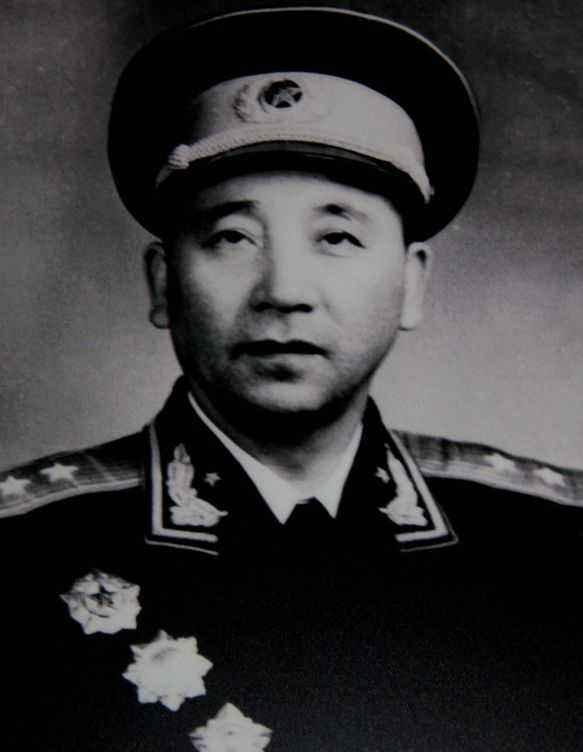 七大军区司令员生平简介,七大军区司令员生平简介概览