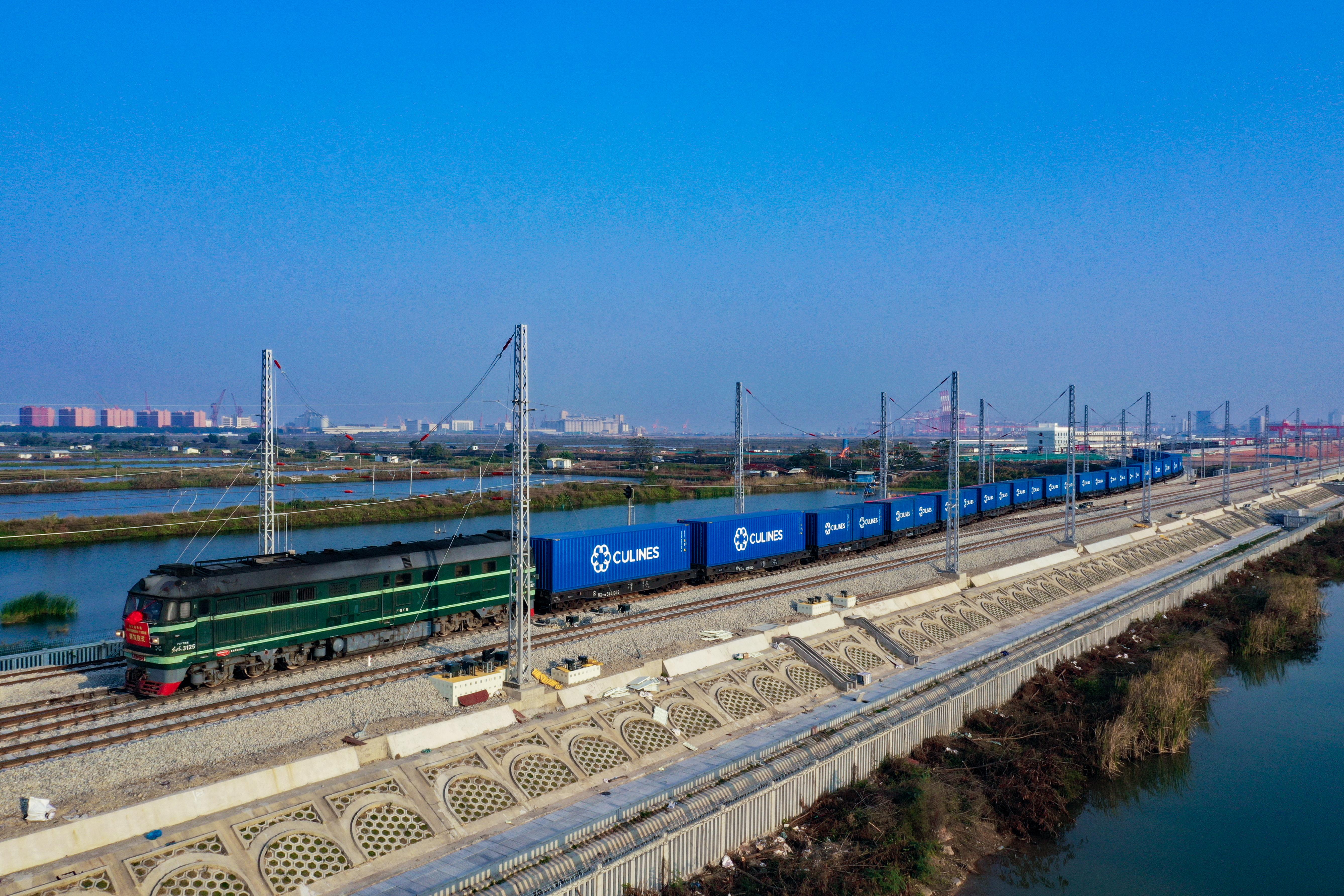 重庆港九股吧，港口物流的新动力与未来发展展望，重庆港九股吧，港口物流新动力与未来发展展望