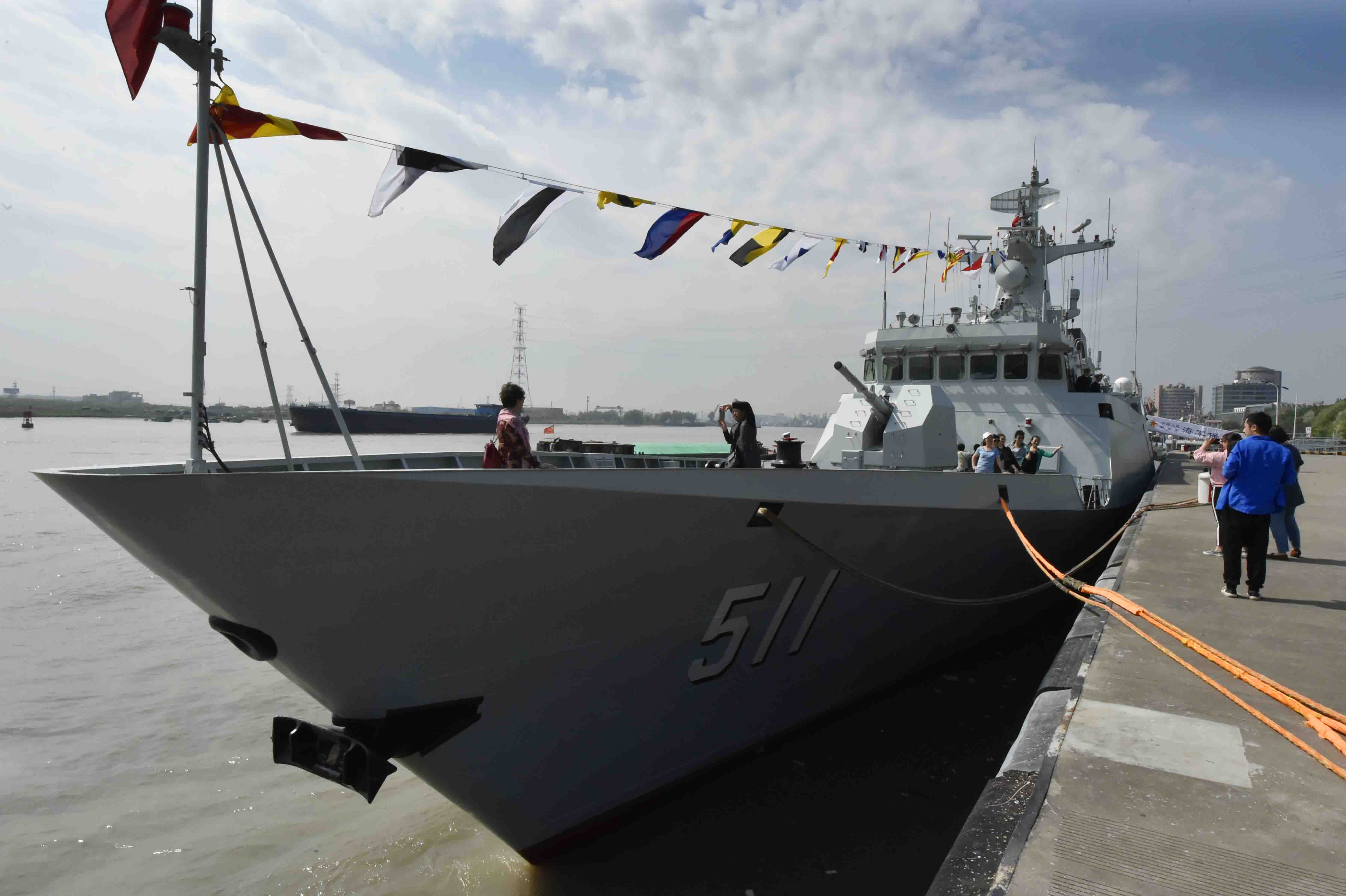 吴淞军港扬州舰，历史的见证与时代的标志，吴淞军港扬州舰，历史的见证与时代标志