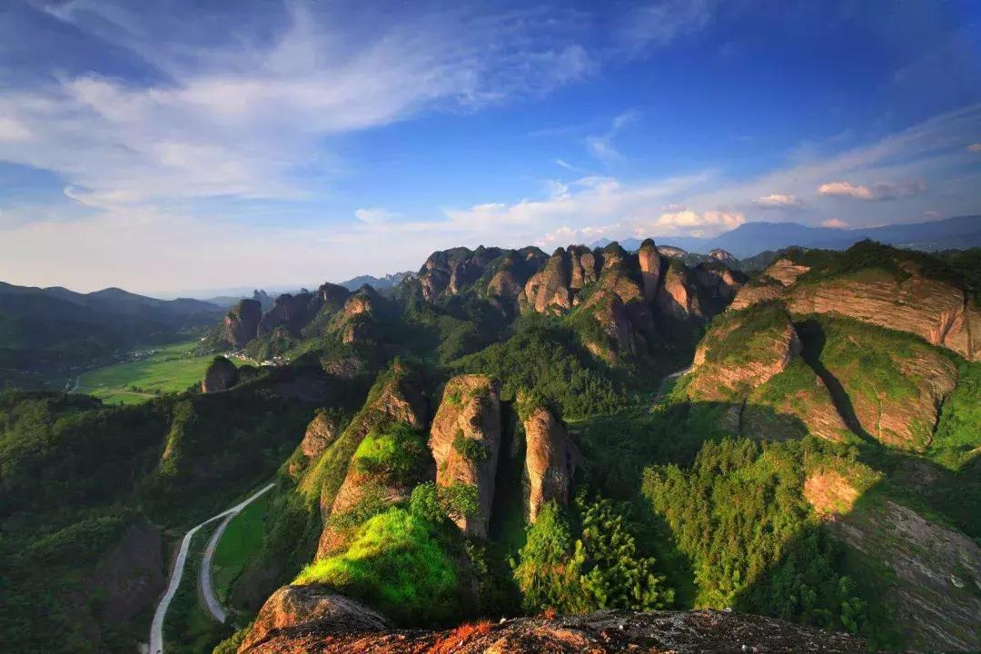 杭州舰与福建舰，中国海军力量的双璧，中国海军双璧，杭州舰与福建舰的力量展现