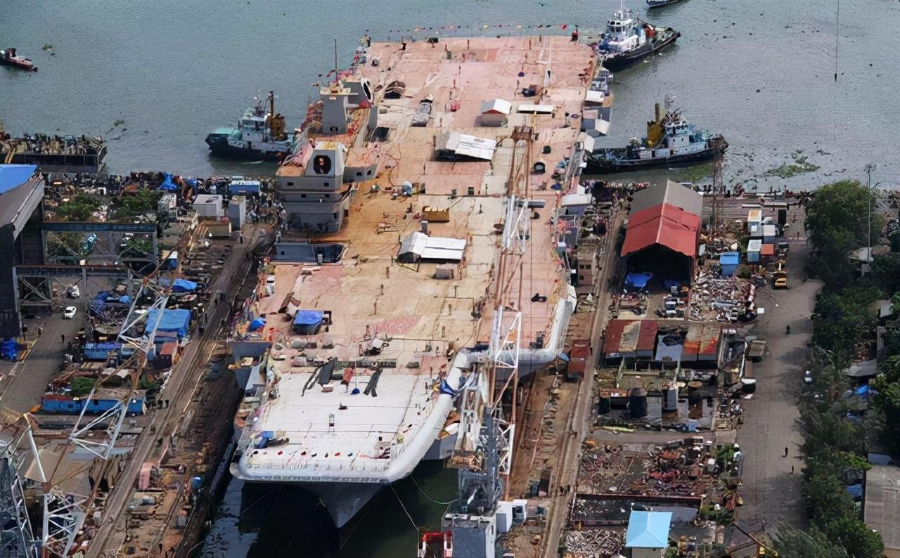 印度人眼中的中国海军新型驱逐舰,055型驱逐舰深度解析,印度视角下的中国海军新型驱逐舰,深度解析055型驱逐舰