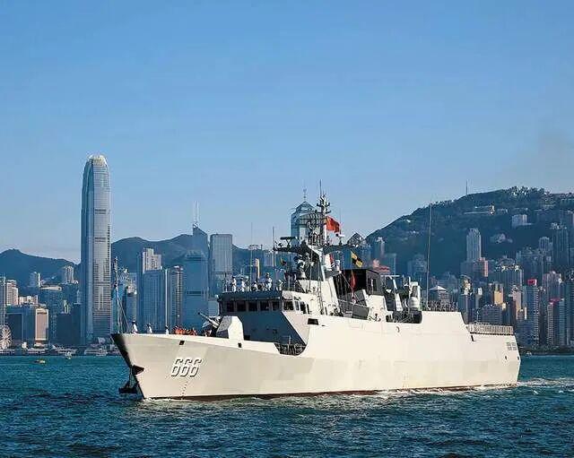 中国海军镇江舰,捍卫海洋权益的钢铁长城,中国海军镇江舰,捍卫海洋权益的钢铁卫士