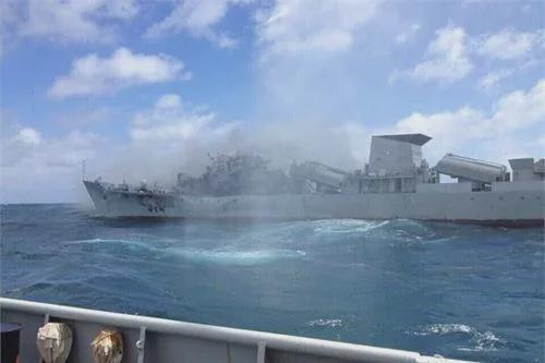 中国海军镇江舰,捍卫海洋权益的钢铁长城,中国海军镇江舰,捍卫海洋权益的钢铁卫士