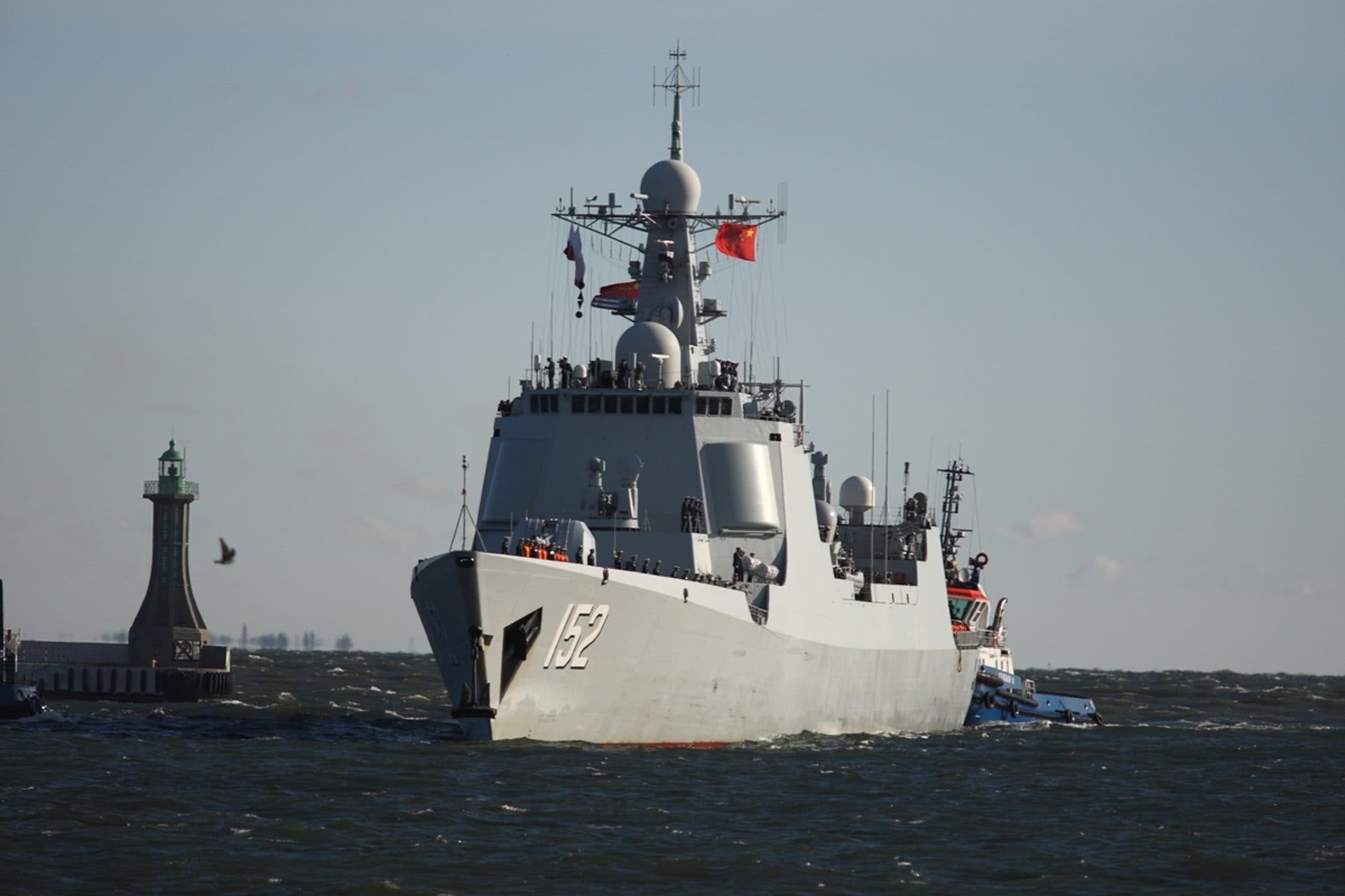 扬州护卫舰，中国海军力量的璀璨明珠，中国海军力量璀璨明珠，扬州护卫舰亮相展实力